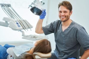 Lire la suite à propos de l’article Bien choisir votre dentiste : la clé pour protéger vos dents