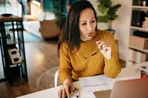 Indépendants, TNS pourquoi votre santé vous coûte plus cher, quelle mutuelle pour les profession libérales, entrepreneurs, chef d'entreprise, travailleur non salarié TNS