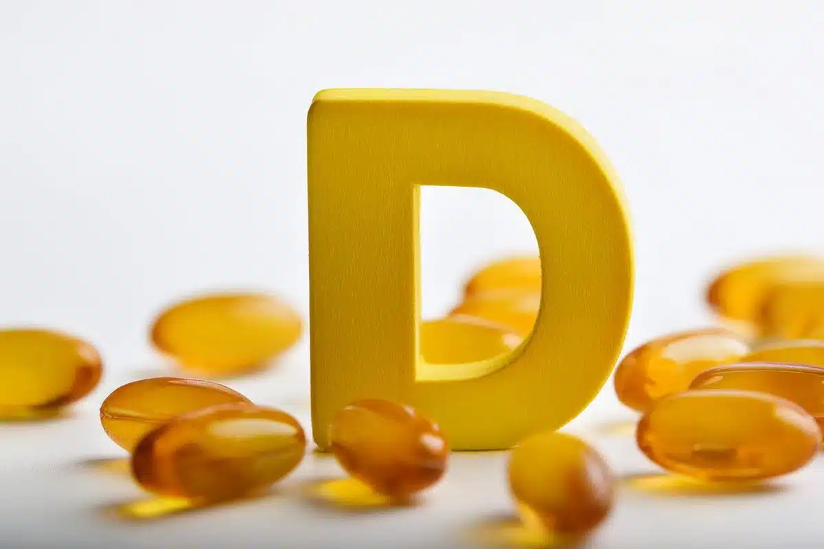 Vitamine D joue un rôle dans la solidité des os, la régulation du calcium, les muscles et le soutien du système immunitaire