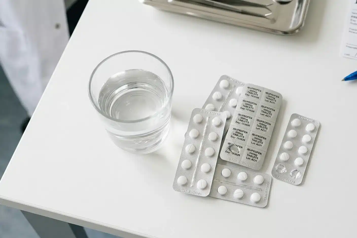 Comprimés antihistaminiques pour rhinite allergique Blisters de comprimés antihistaminiques OTC pour traiter le rhume des foins